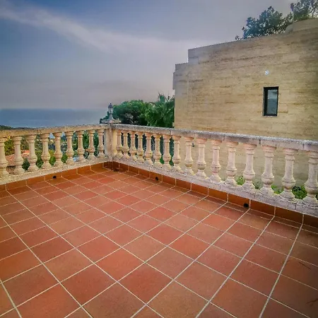 Prázdninový dům House With Swimming Pool Stunning Sea View *
