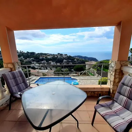 Prázdninový dům House With Swimming Pool Stunning Sea View Lloret de Mar